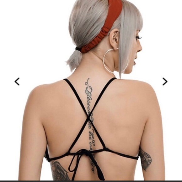 ISO high waist skull bikini Hot Topic - Picture 4 of 8